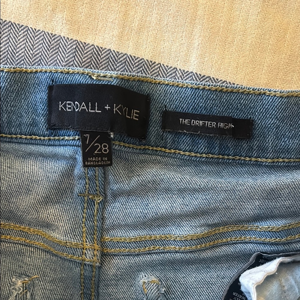 Kendall & Kylie Blue Jean Shorts Distressed High-Waisted - Picture 4 of 4